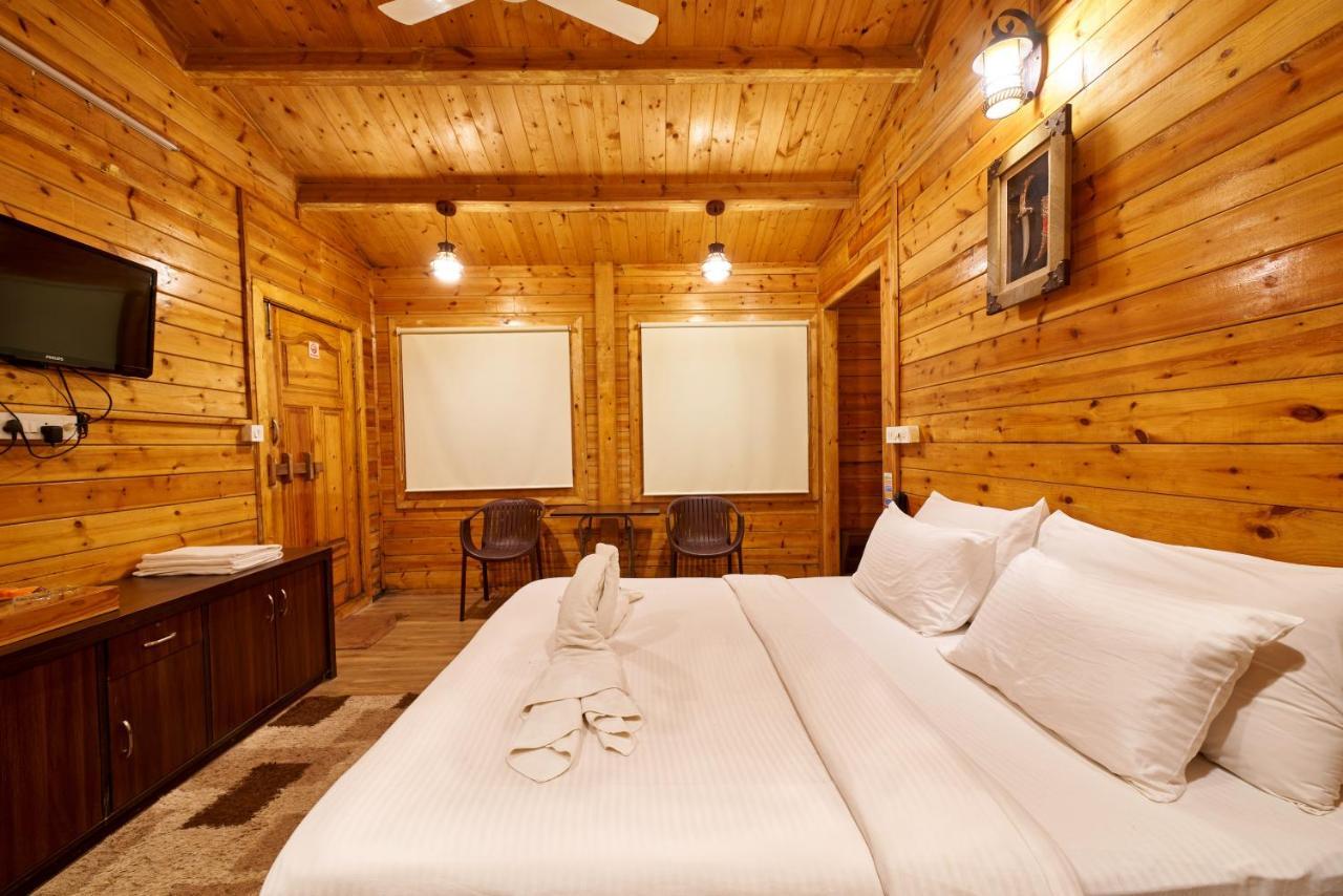 Tranquil Beach Resort Harihareshwar Exterior photo