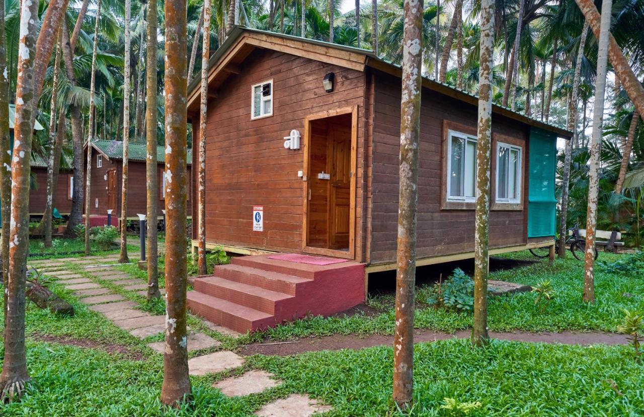 Tranquil Beach Resort Harihareshwar Exterior photo