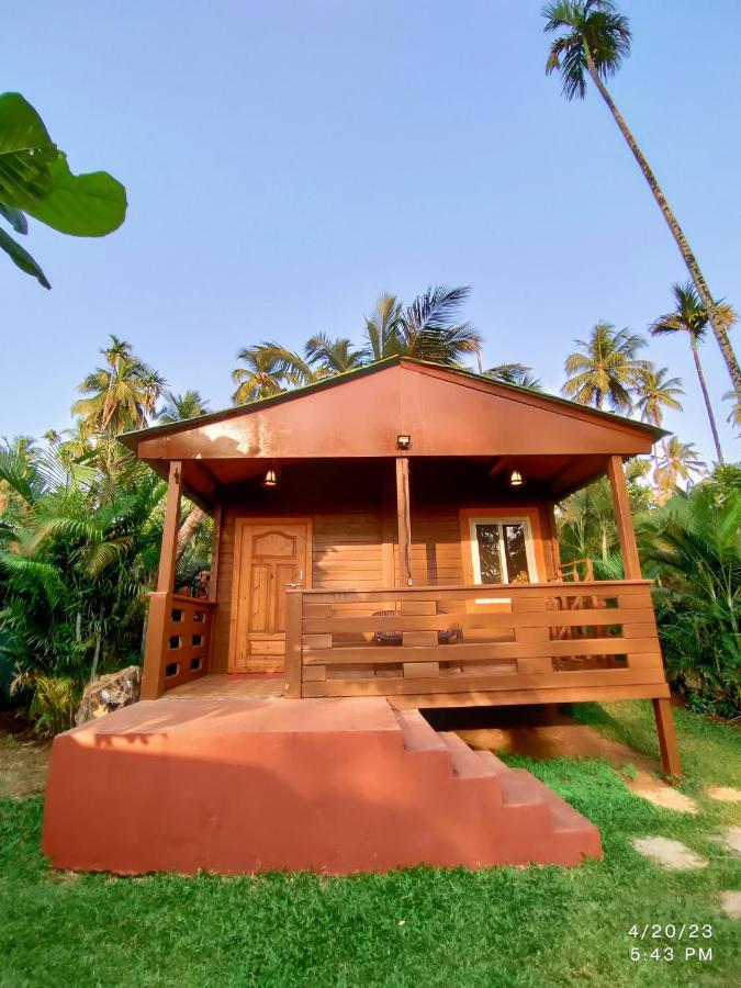 Tranquil Beach Resort Harihareshwar Exterior photo