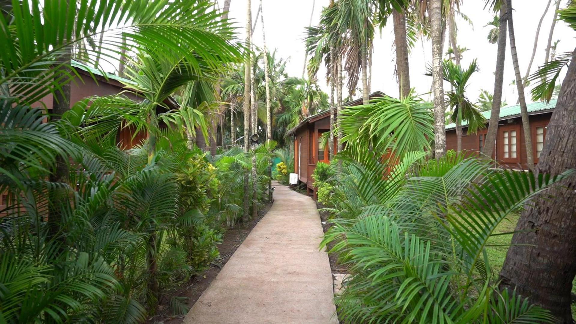 Tranquil Beach Resort Harihareshwar Exterior photo