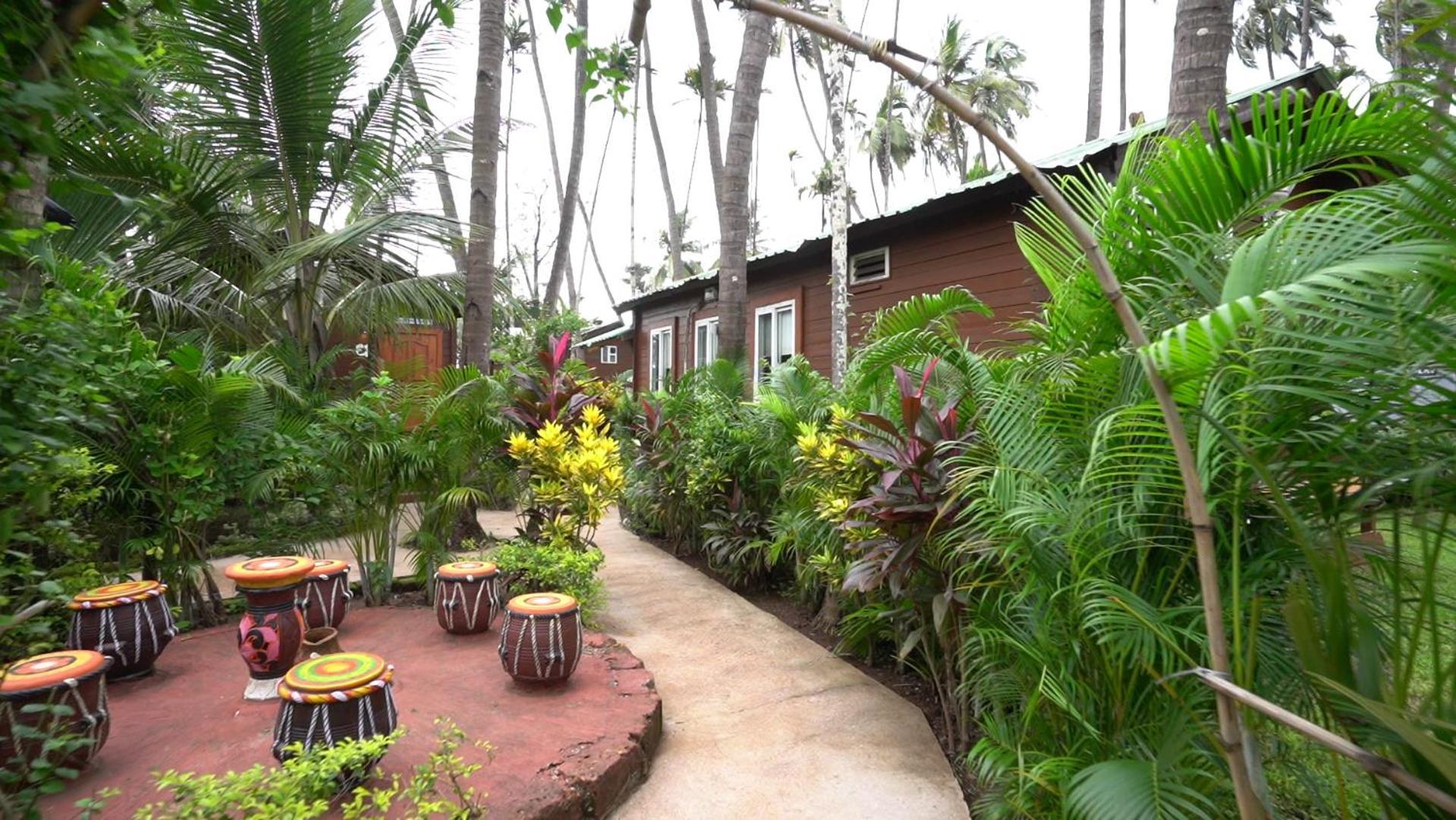 Tranquil Beach Resort Harihareshwar Exterior photo