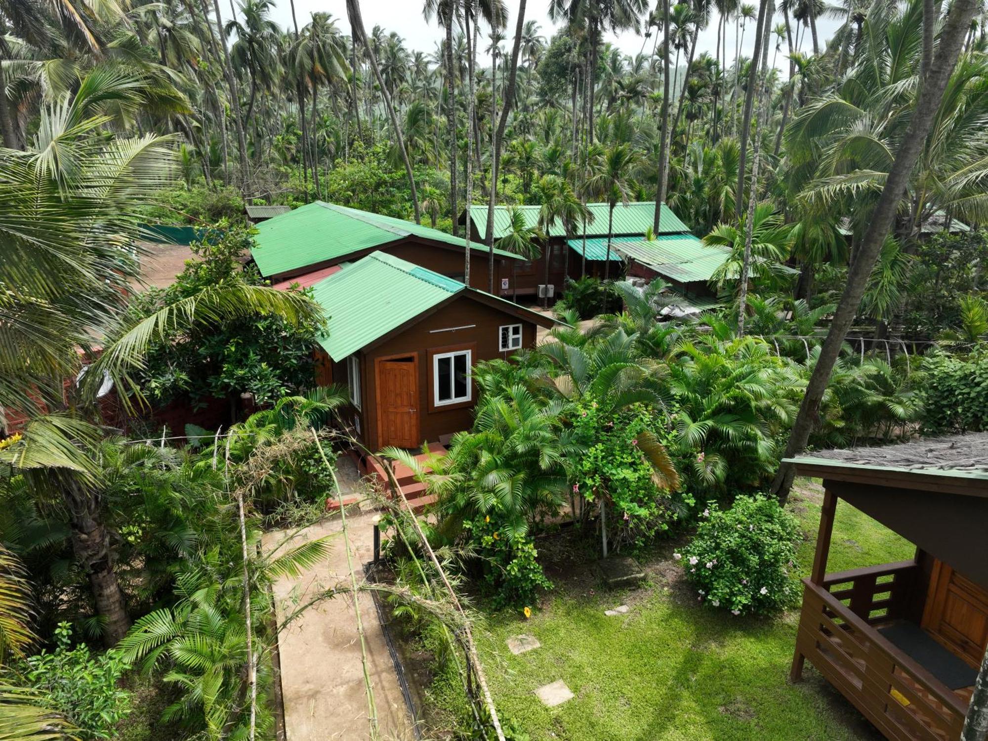 Tranquil Beach Resort Harihareshwar Exterior photo