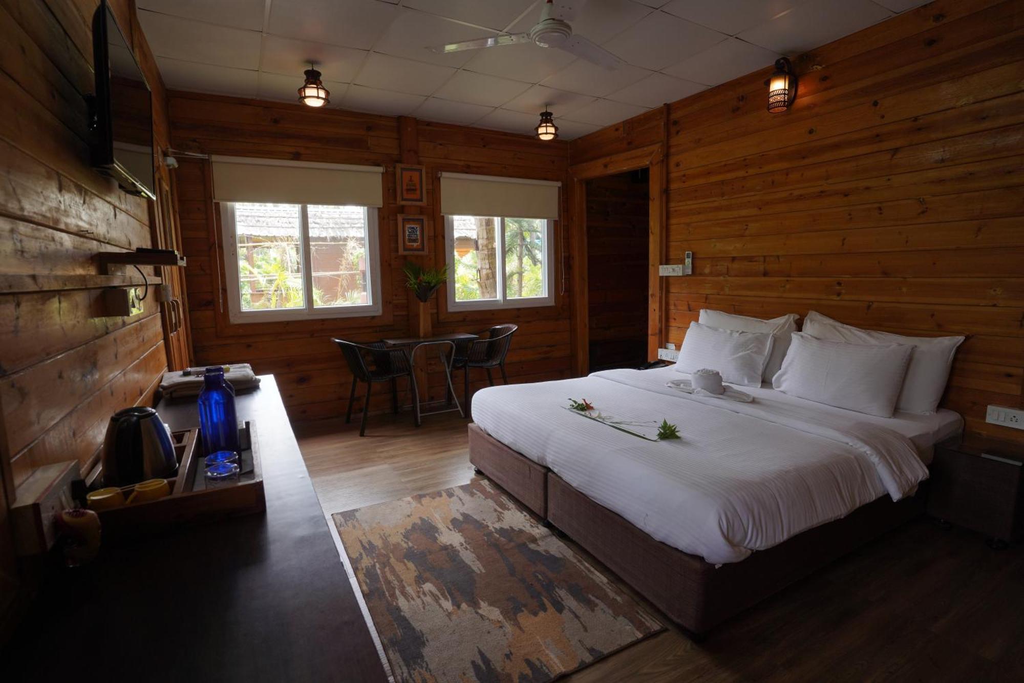 Tranquil Beach Resort Harihareshwar Exterior photo