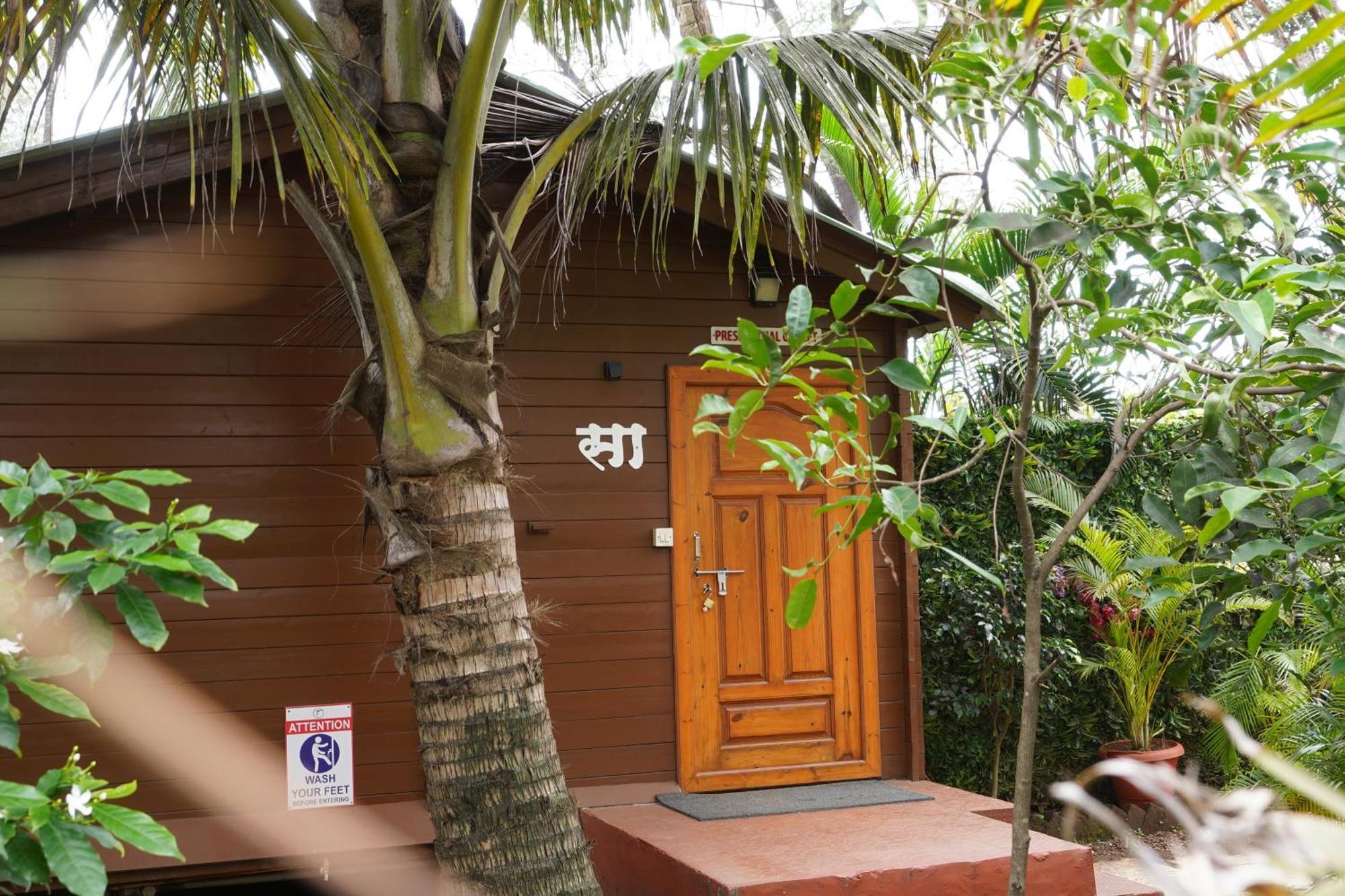 Tranquil Beach Resort Harihareshwar Exterior photo