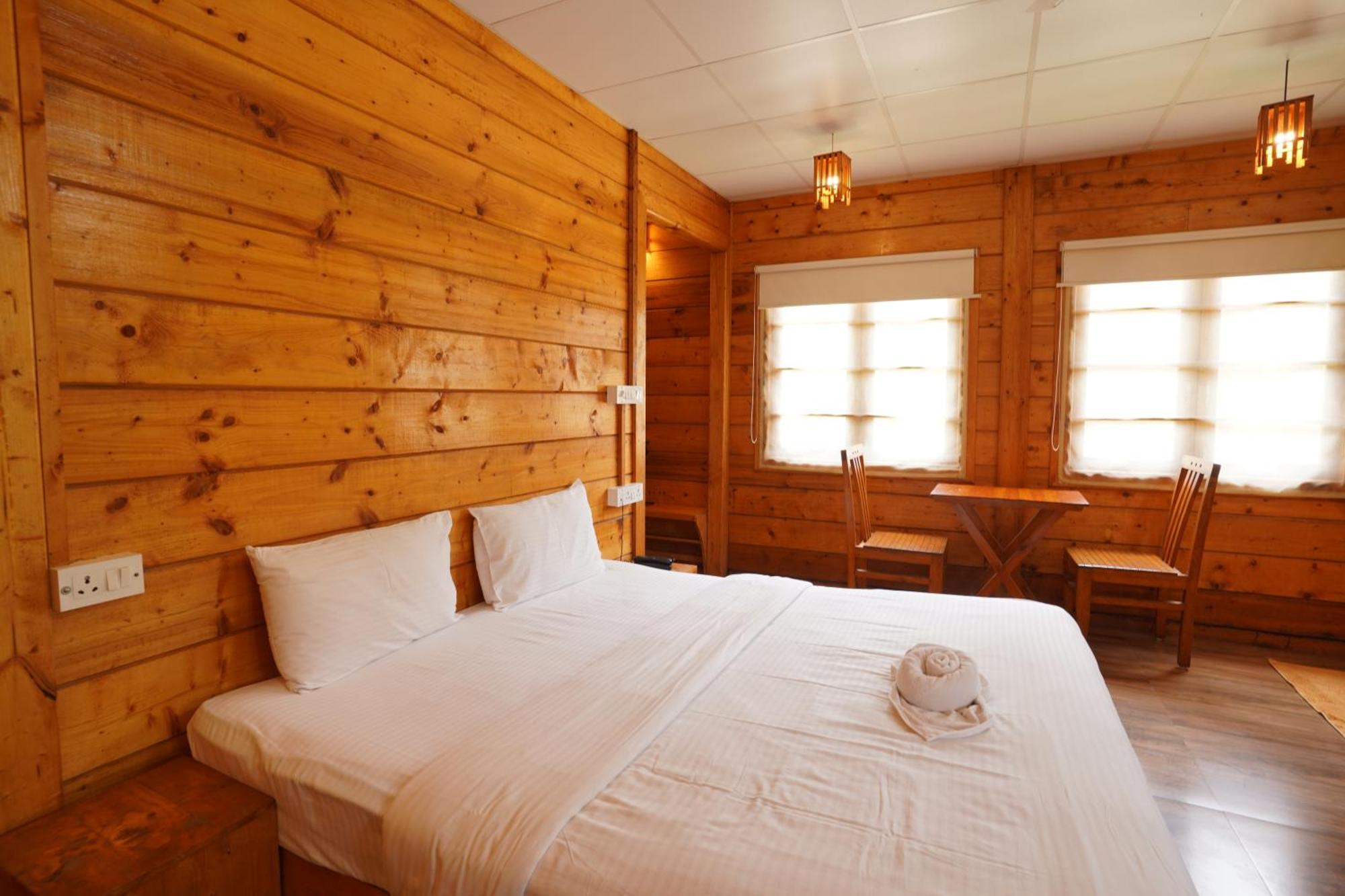 Tranquil Beach Resort Harihareshwar Exterior photo