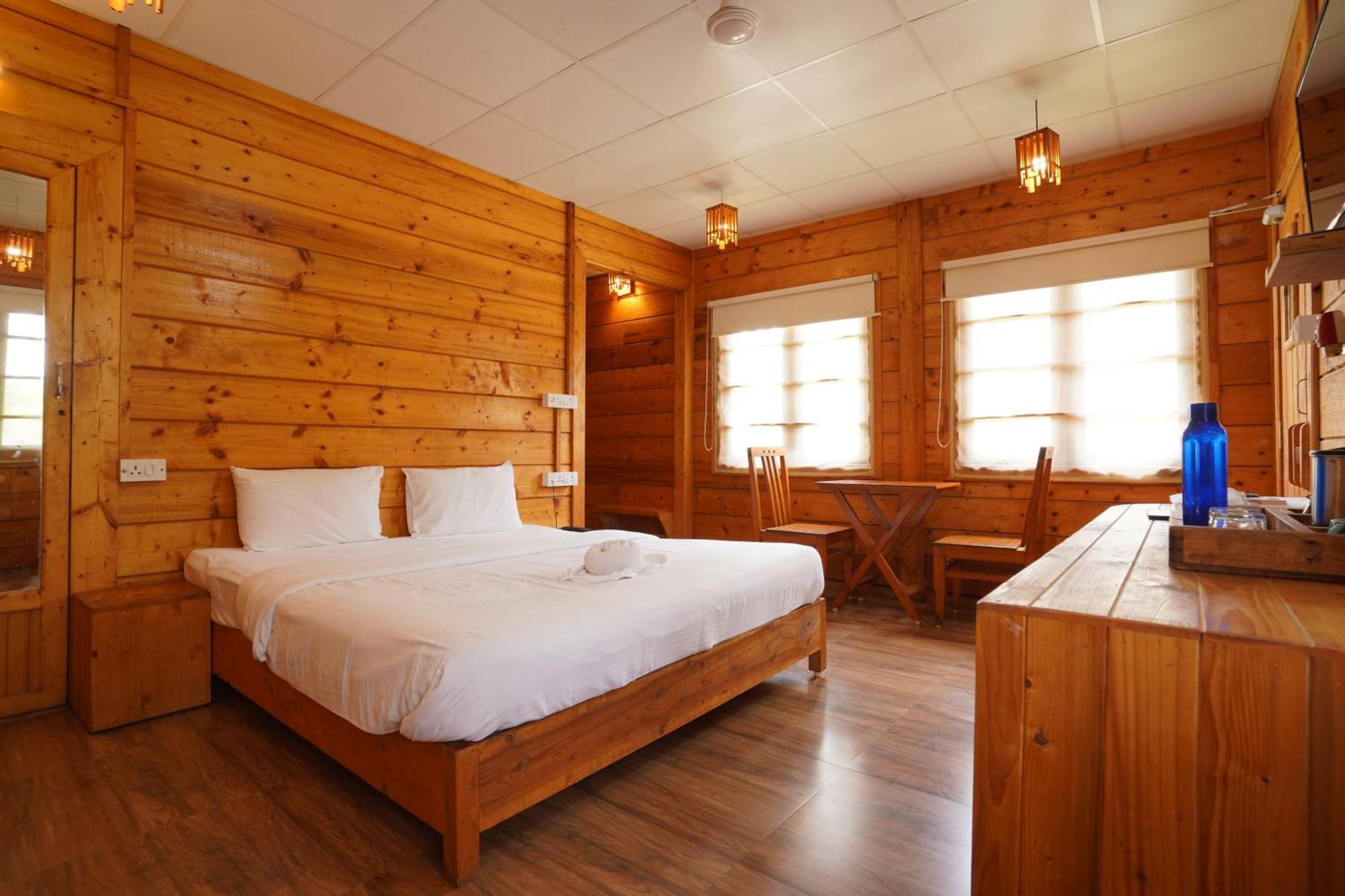 Tranquil Beach Resort Harihareshwar Exterior photo