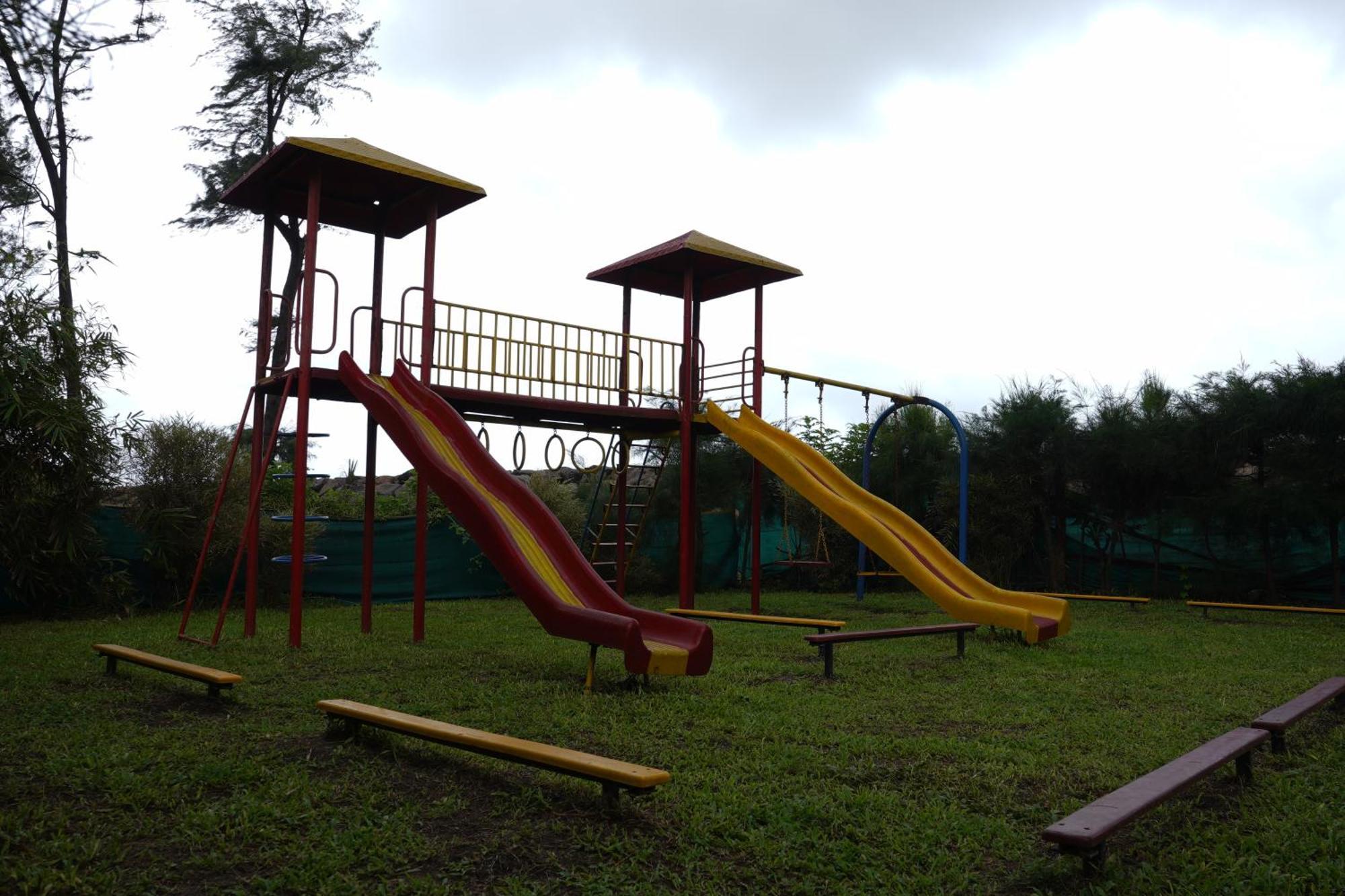Tranquil Beach Resort Harihareshwar Exterior photo