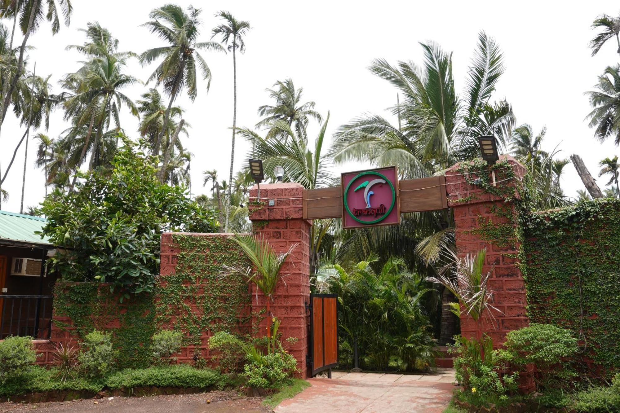 Tranquil Beach Resort Harihareshwar Exterior photo