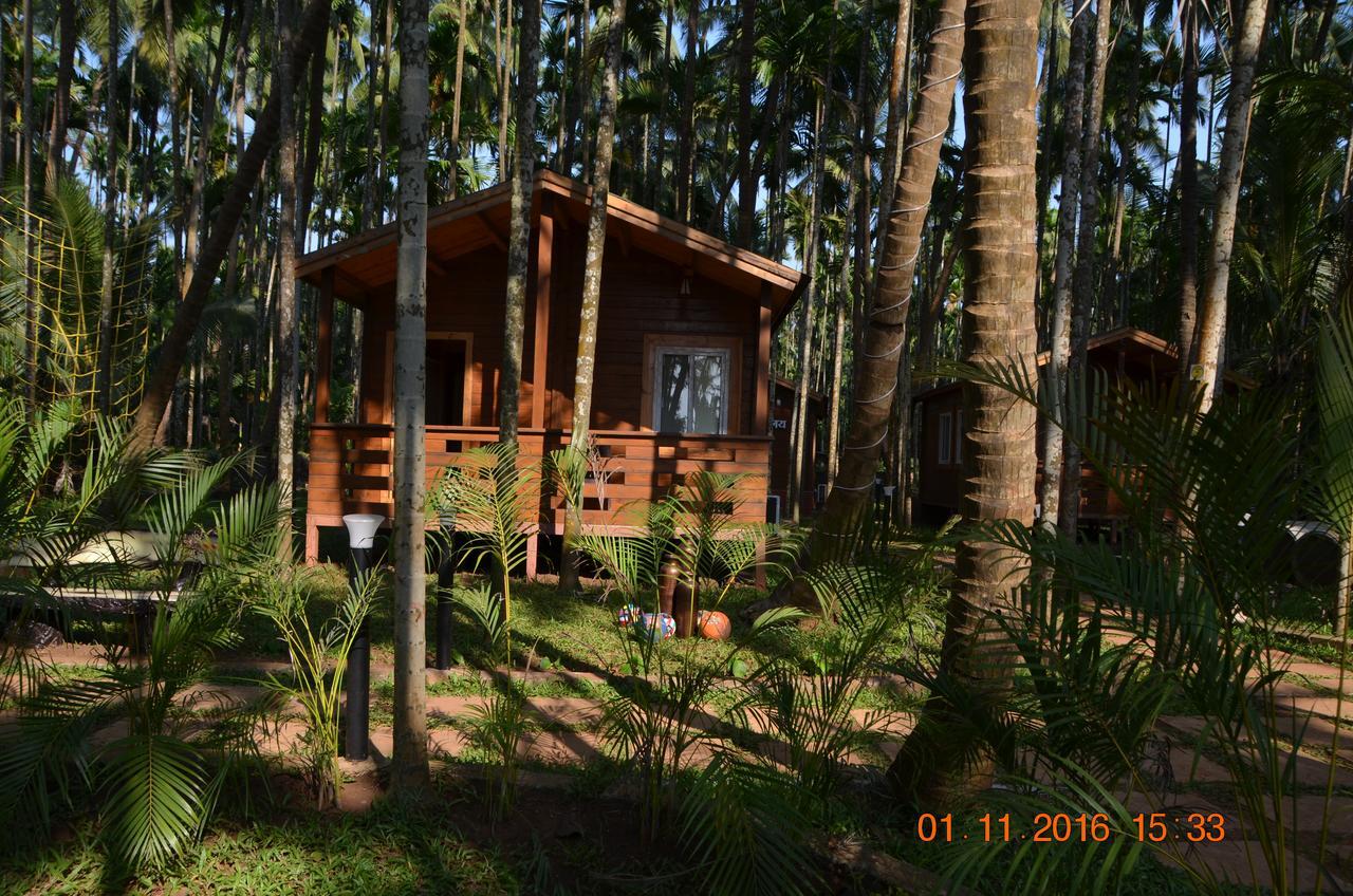 Tranquil Beach Resort Harihareshwar Exterior photo