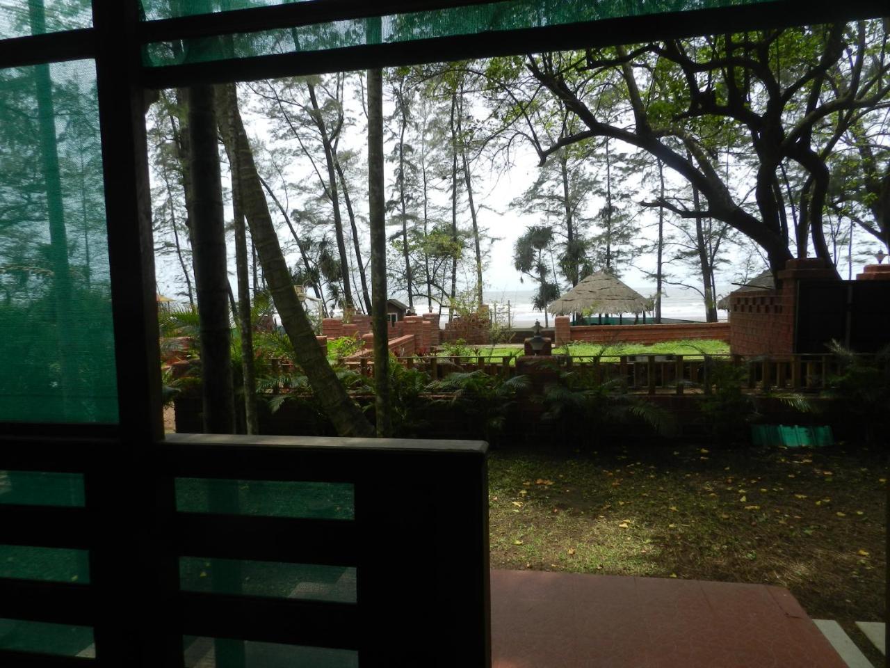 Tranquil Beach Resort Harihareshwar Exterior photo